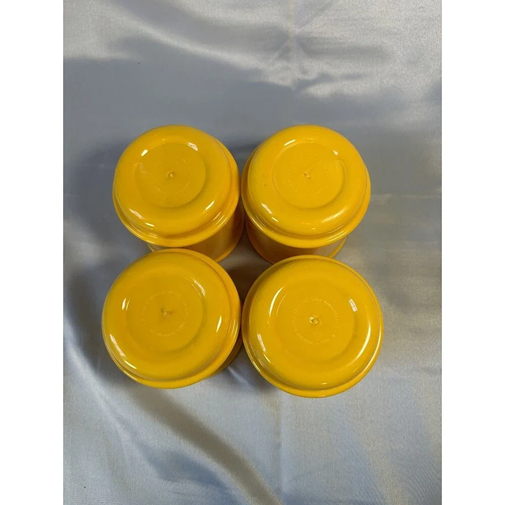 Rare Vintage 1985 Postmodern Picnic Set - 